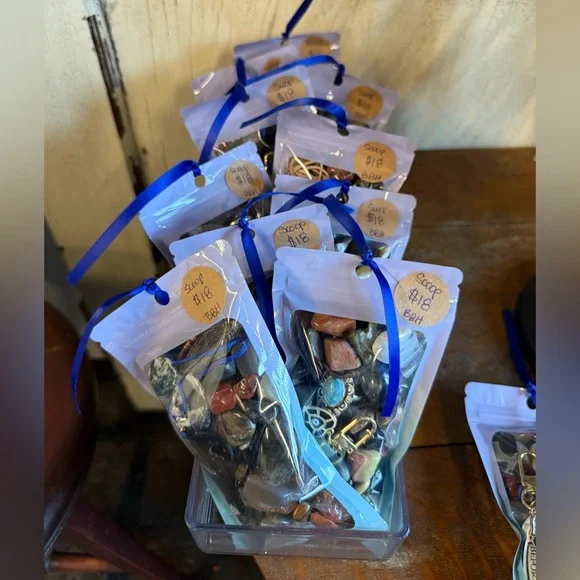 🍀LUCKY CRYSTAL SCOOP✨ 1/2 lb bag - Picture 2 of 3